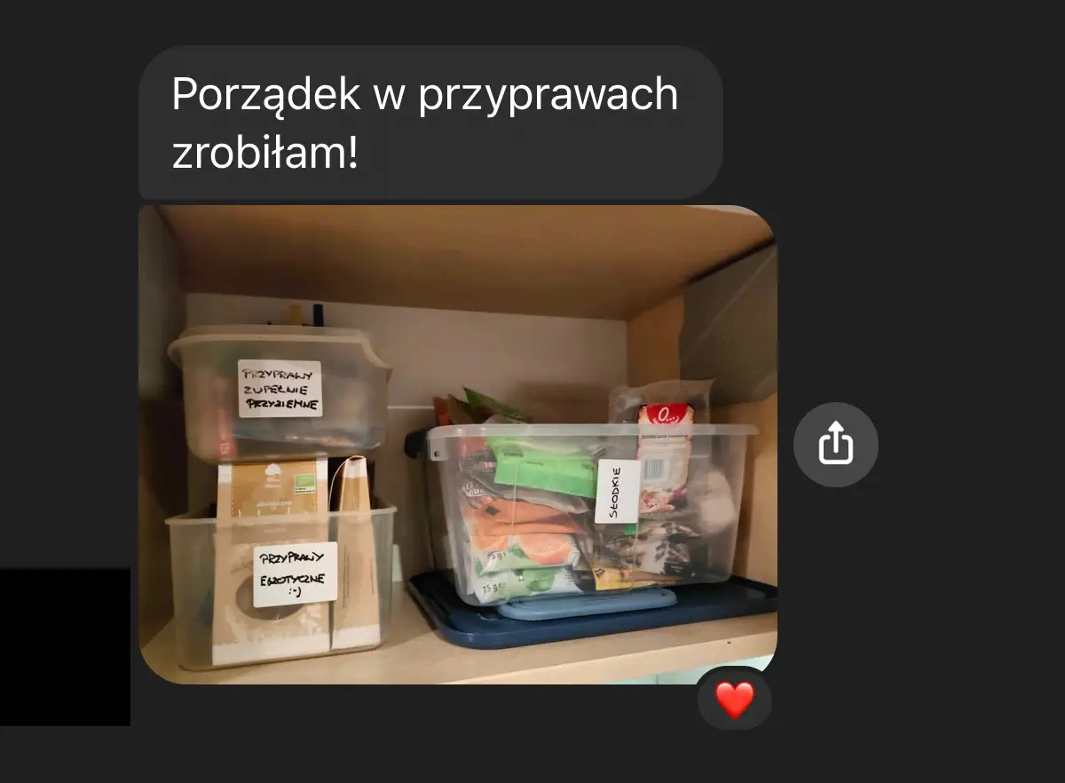https://www.mistrzyniorganizacji.pl/_app/immutable/assets/Agata-po-porza%CC%A8dkowaniu-garderoby.CmMw8OzS.webp