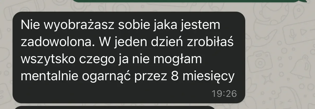 https://www.mistrzyniorganizacji.pl/_app/immutable/assets/Beata-odrzeczawianie-i-organizacja-garderoby.CJW81v51.webp